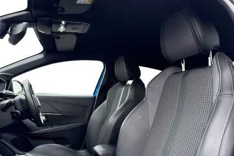 FL71YAY PEUGEOT e-208 50kWh GT Auto 5dr Thumbnail #16