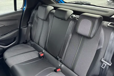 FL71YAY PEUGEOT e-208 50kWh GT Auto 5dr Thumbnail #19
