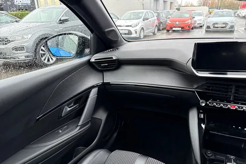 FL71YAY PEUGEOT e-208 50kWh GT Auto 5dr Thumbnail #20