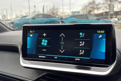 FL71YAY PEUGEOT e-208 50kWh GT Auto 5dr Thumbnail #22