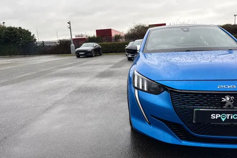 FL71YAY PEUGEOT e-208 50kWh GT Auto 5dr Thumbnail #25