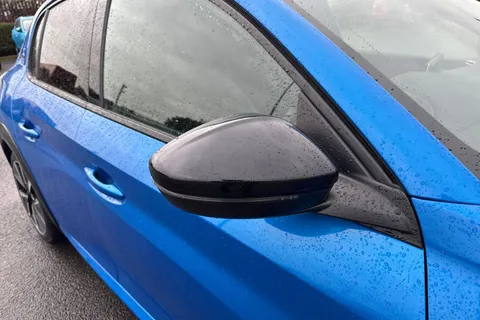 FL71YAY PEUGEOT e-208 50kWh GT Auto 5dr Thumbnail #28