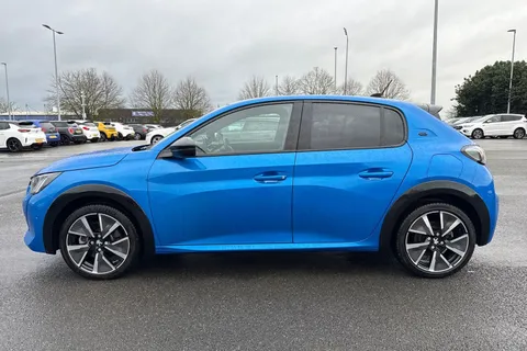 FL71YAY PEUGEOT e-208 50kWh GT Auto 5dr Thumbnail #30