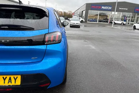 FL71YAY PEUGEOT e-208 50kWh GT Auto 5dr Thumbnail #32