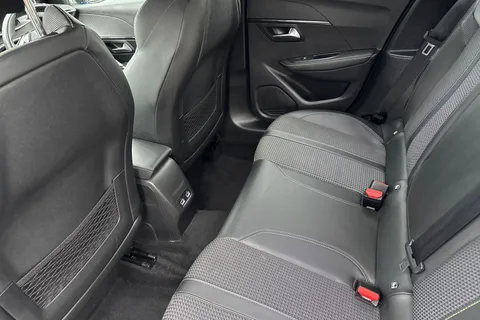 FL71YAY PEUGEOT e-208 50kWh GT Auto 5dr Thumbnail #36