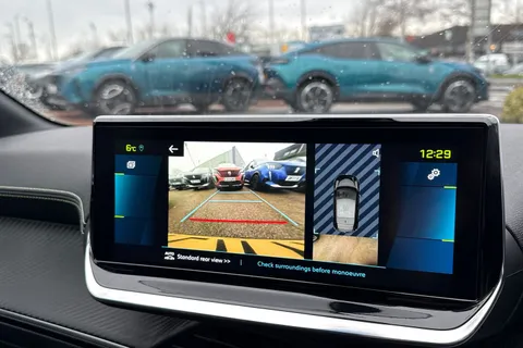 FL71YAY PEUGEOT e-208 50kWh GT Auto 5dr Thumbnail #56