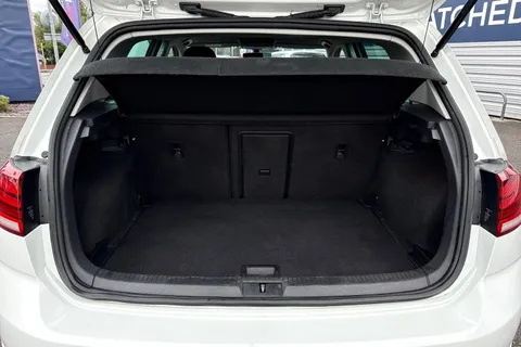 MJ19DXD Volkswagen Golf 1.0 TSI Match DSG Euro 6 (s/s) 5dr Thumbnail #8