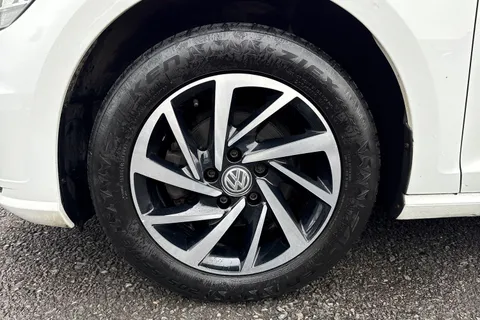 MJ19DXD Volkswagen Golf 1.0 TSI Match DSG Euro 6 (s/s) 5dr Thumbnail #12