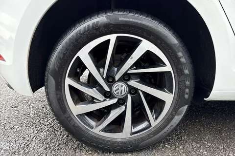 MJ19DXD Volkswagen Golf 1.0 TSI Match DSG Euro 6 (s/s) 5dr Thumbnail #13