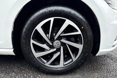 MJ19DXD Volkswagen Golf 1.0 TSI Match DSG Euro 6 (s/s) 5dr Thumbnail #14