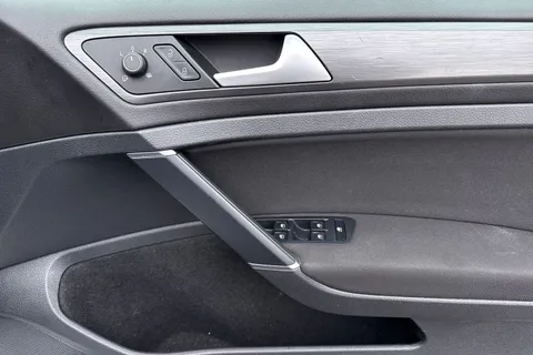 MJ19DXD Volkswagen Golf 1.0 TSI Match DSG Euro 6 (s/s) 5dr Thumbnail #22