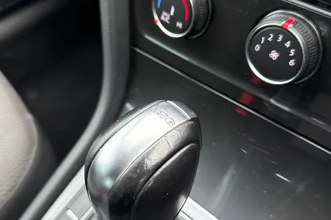 MJ19DXD Volkswagen Golf 1.0 TSI Match DSG Euro 6 (s/s) 5dr Thumbnail #33