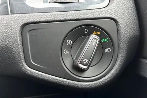 MJ19DXD Volkswagen Golf 1.0 TSI Match DSG Euro 6 (s/s) 5dr Thumbnail #36