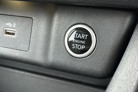 DL23UBA Nissan X-Trail 1.5 DIG-T MHEV Acenta Premium XTRON Euro 6 (s/s) 5dr Thumbnail #47