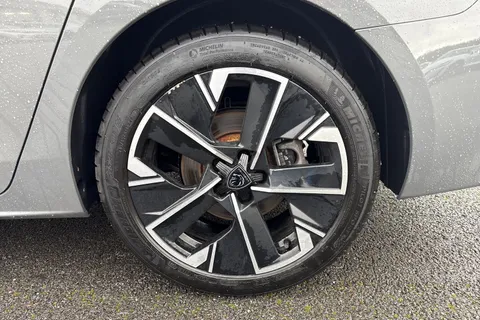 23 of 67 for PEUGEOT 508 SW 1.6 12.4kWh GT e-EAT Euro 6 (s/s) 5dr