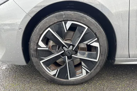 24 of 67 for PEUGEOT 508 SW 1.6 12.4kWh GT e-EAT Euro 6 (s/s) 5dr