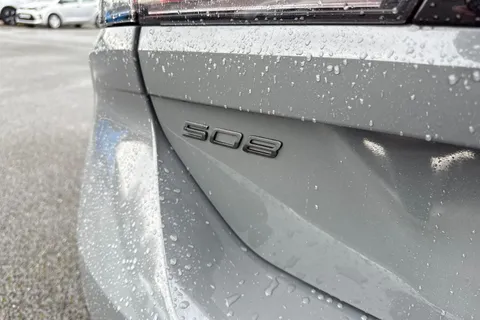 34 of 67 for PEUGEOT 508 SW 1.6 12.4kWh GT e-EAT Euro 6 (s/s) 5dr