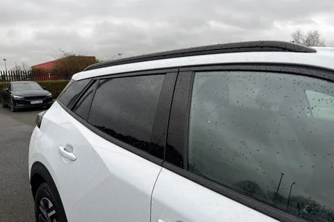 YT24RUR PEUGEOT e-2008 54kWh Allure Auto 5dr (7kW Charger) Thumbnail #36