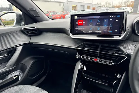 YT24RUR PEUGEOT e-2008 54kWh Allure Auto 5dr (7kW Charger) Thumbnail #43