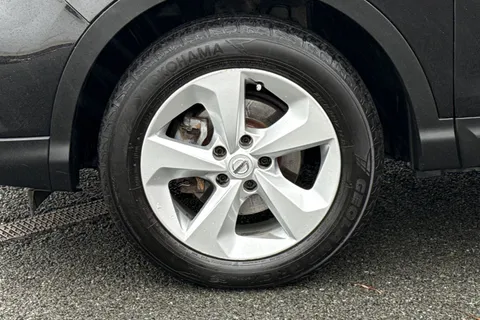 YE70OCZ Nissan Qashqai 1.3 DIG-T Acenta Premium DCT Auto Euro 6 (s/s) 5dr Thumbnail #14