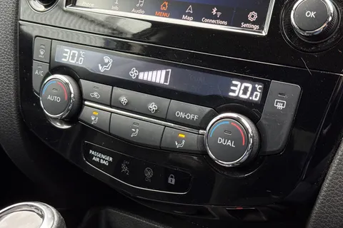 YE70OCZ Nissan Qashqai 1.3 DIG-T Acenta Premium DCT Auto Euro 6 (s/s) 5dr Thumbnail #23