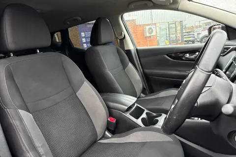 YE70OCZ Nissan Qashqai 1.3 DIG-T Acenta Premium DCT Auto Euro 6 (s/s) 5dr Thumbnail #25