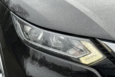 YE70OCZ Nissan Qashqai 1.3 DIG-T Acenta Premium DCT Auto Euro 6 (s/s) 5dr Thumbnail #27