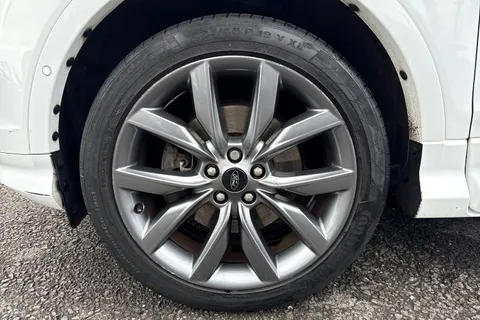 MX69HPL Ford Kuga 2.0 TDCi EcoBlue ST-Line Euro 6 (s/s) 5dr Thumbnail #23