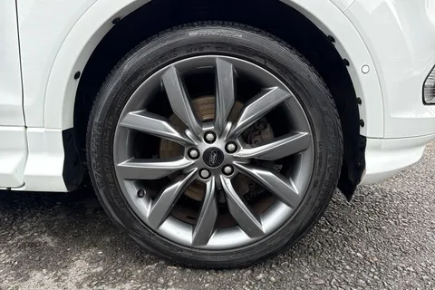 MX69HPL Ford Kuga 2.0 TDCi EcoBlue ST-Line Euro 6 (s/s) 5dr Thumbnail #25