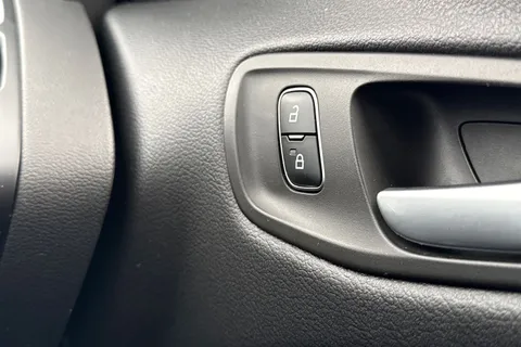 MX69HPL Ford Kuga 2.0 TDCi EcoBlue ST-Line Euro 6 (s/s) 5dr Thumbnail #50