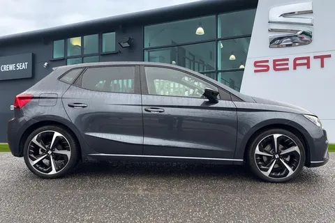 DH23LHJ SEAT Ibiza 1.0 TSI FR Sport Euro 6 (s/s) 5dr Thumbnail #4