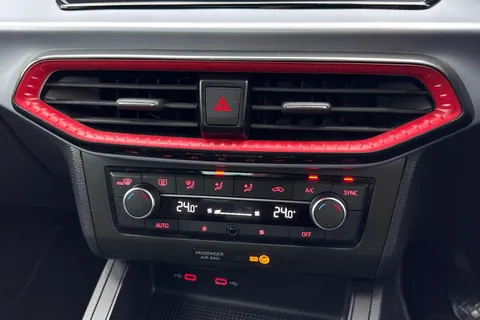 DH23LHJ SEAT Ibiza 1.0 TSI FR Sport Euro 6 (s/s) 5dr Thumbnail #23