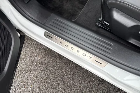 SG72LCF PEUGEOT e-2008 50kWh GT Auto 5dr (7kW Charger) Thumbnail #40