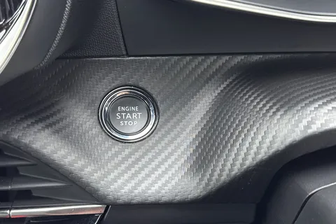 SG72LCF PEUGEOT e-2008 50kWh GT Auto 5dr (7kW Charger) Thumbnail #45