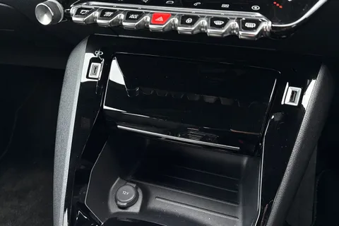 SG72LCF PEUGEOT e-2008 50kWh GT Auto 5dr (7kW Charger) Thumbnail #60