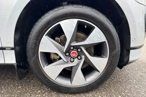 7 of 62 for Jaguar I-Pace 400 90kWh SE SUV 5dr Electric Auto 4WD (400 ps)