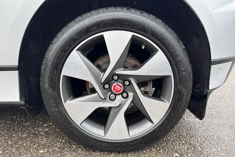 22 of 62 for Jaguar I-Pace 400 90kWh SE SUV 5dr Electric Auto 4WD (400 ps)