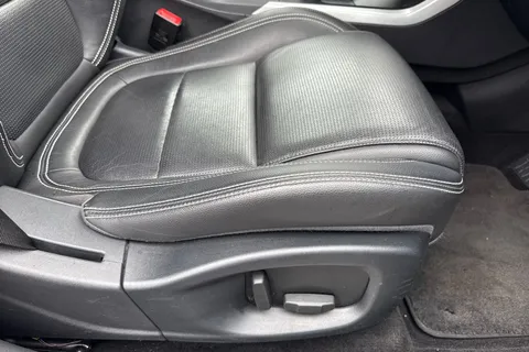 43 of 62 for Jaguar I-Pace 400 90kWh SE SUV 5dr Electric Auto 4WD (400 ps)