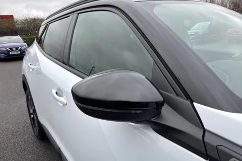 KM25UUP PEUGEOT 2008 1.2 HYBRID GT e-DSC6 Euro 6 (s/s) 5dr Thumbnail #28