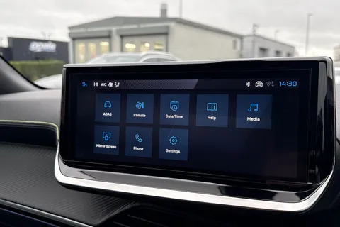 KM25UUP PEUGEOT 2008 1.2 HYBRID GT e-DSC6 Euro 6 (s/s) 5dr Thumbnail #48