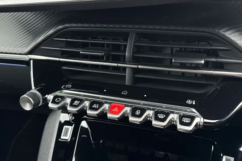 KM25UUP PEUGEOT 2008 1.2 HYBRID GT e-DSC6 Euro 6 (s/s) 5dr Thumbnail #52