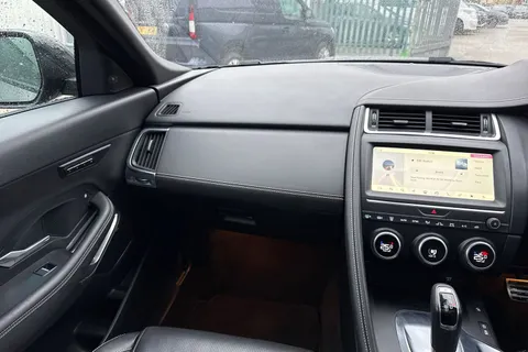 15 of 56 for Jaguar E-Pace 2.0 D180 R-Dynamic SE Auto AWD Euro 6 (s/s) 5dr