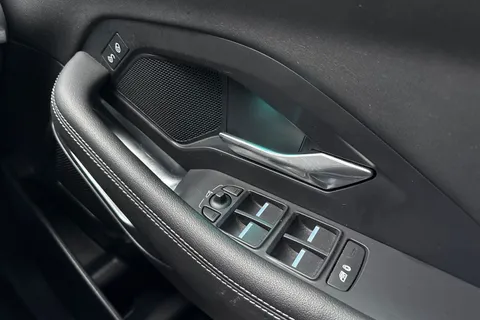 18 of 56 for Jaguar E-Pace 2.0 D180 R-Dynamic SE Auto AWD Euro 6 (s/s) 5dr