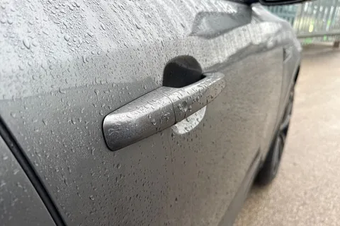 29 of 56 for Jaguar E-Pace 2.0 D180 R-Dynamic SE Auto AWD Euro 6 (s/s) 5dr