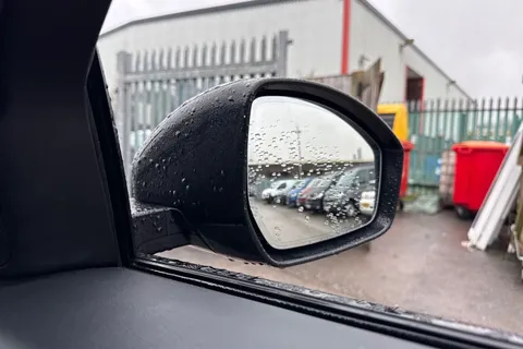 40 of 56 for Jaguar E-Pace 2.0 D180 R-Dynamic SE Auto AWD Euro 6 (s/s) 5dr