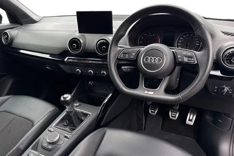 14 of 59 for Audi Q2 1.5 TFSI CoD 35 Black Edition Euro 6 (s/s) 5dr