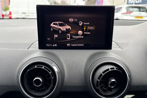 17 of 59 for Audi Q2 1.5 TFSI CoD 35 Black Edition Euro 6 (s/s) 5dr