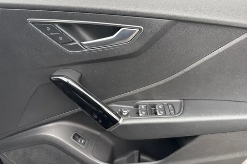 21 of 59 for Audi Q2 1.5 TFSI CoD 35 Black Edition Euro 6 (s/s) 5dr