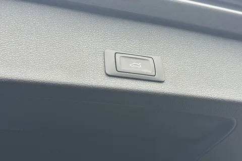 34 of 59 for Audi Q2 1.5 TFSI CoD 35 Black Edition Euro 6 (s/s) 5dr