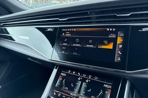 Audi RS Q8 4.0 TFSI V8 Performance Carbon Vorsprung Tiptronic quattro Euro 6 (s/s) 5dr Thumbnail #40